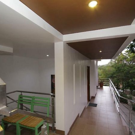 Westcliff Villa By Bluewaves Balabag  Exteriör bild
