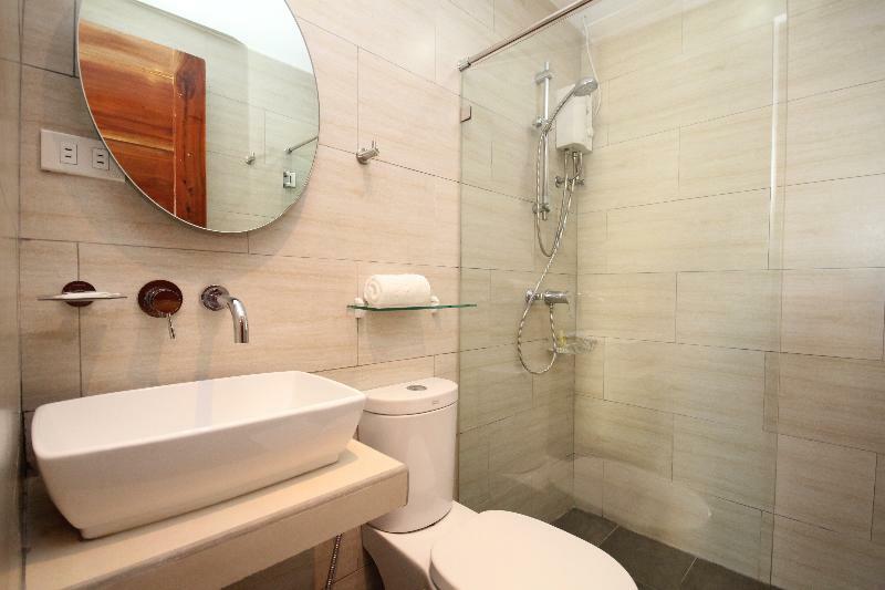 Westcliff Villa By Bluewaves Balabag  Exteriör bild